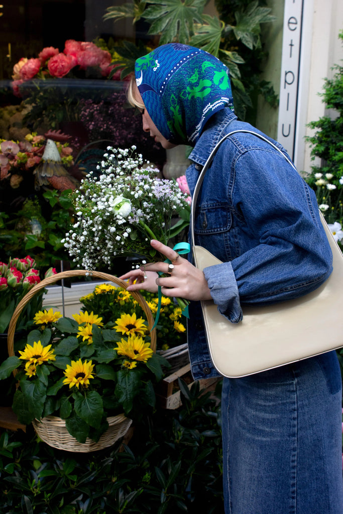 Carré en soie, 65, Le bandana, bleu marine