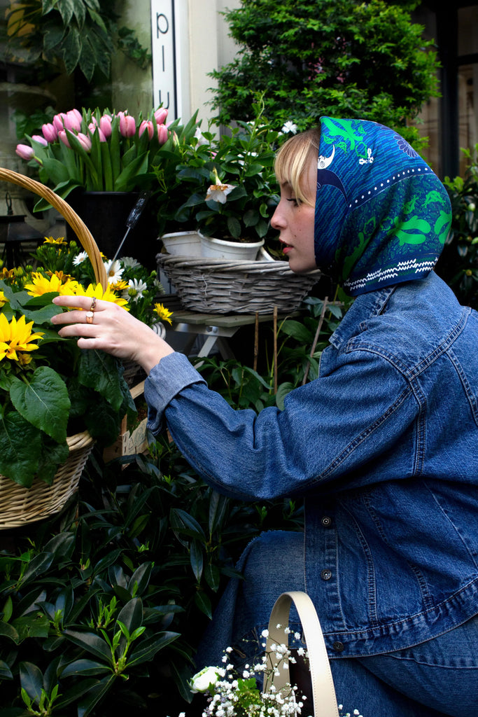Carré en soie, 65, Le bandana, bleu marine