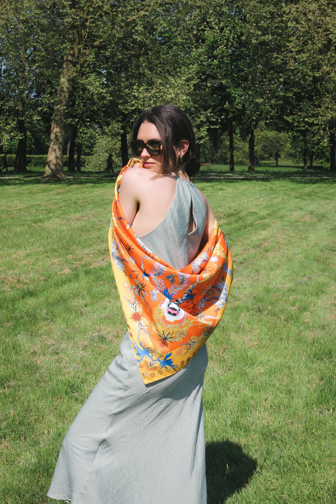 Foulard triangle, les chamans de la terre, orange