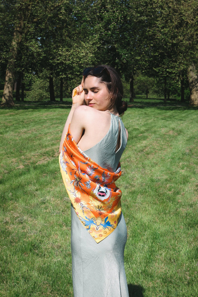 Foulard triangle, les chamans de la terre, orange