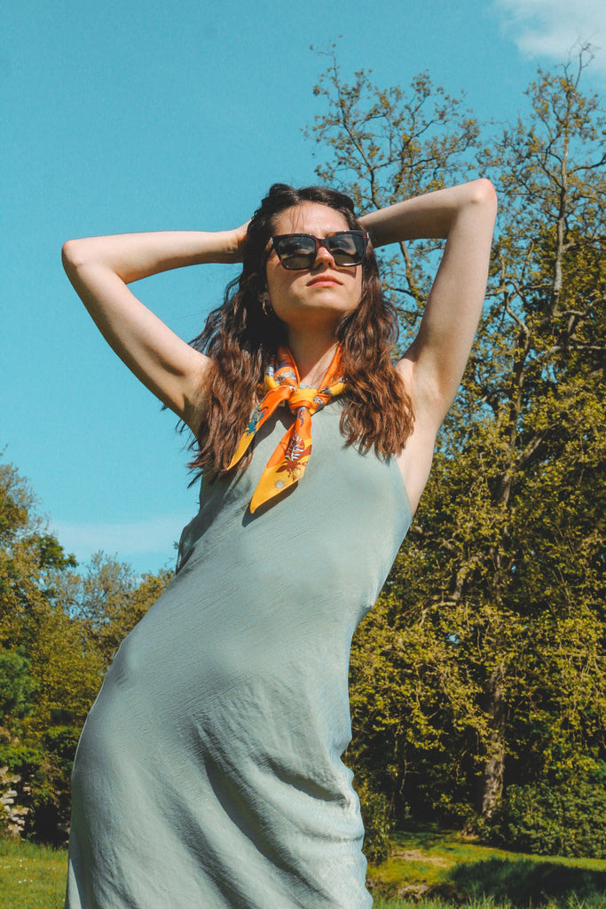 Foulard triangle, les chamans de la terre, orange