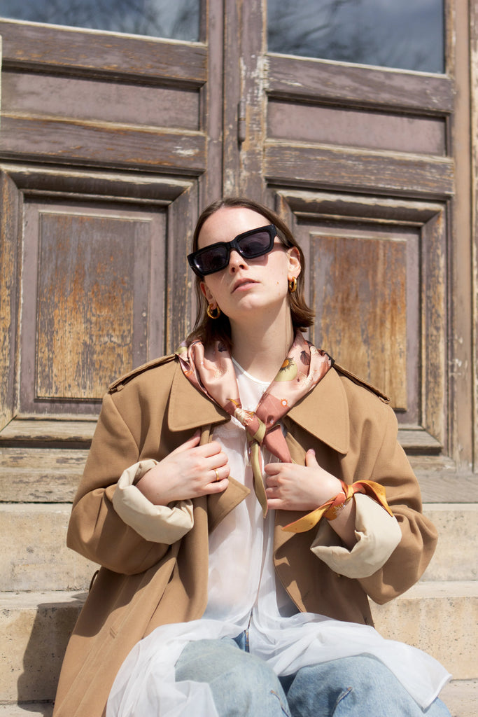 Foulard triangle, La cassiopée gold, doré