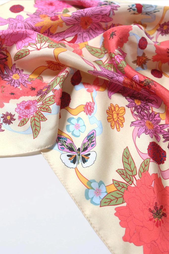 Carré en soie, 65, Le jardin, rose et beige