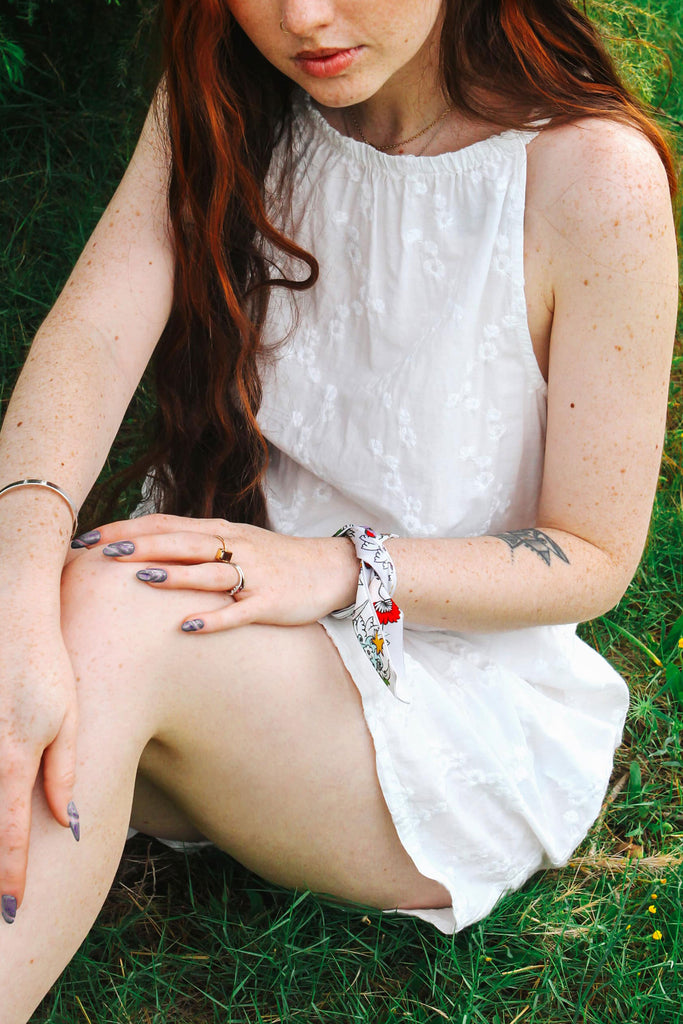 Ruban poignet, oiseau d'amour, blanc 