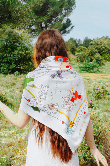 Foulard triangle grand, oiseau d'amour, grand, blanc 