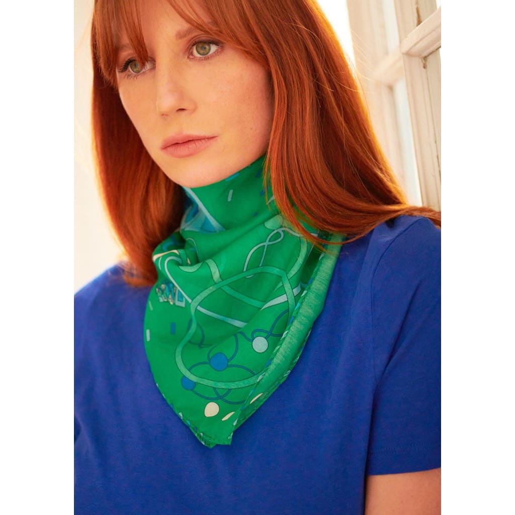 Foulard carré 65cm en coton soie Virginie Riou « La douceur menthe à l’eau » xccscss.